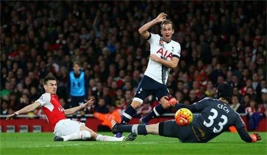 球迷们都不 球迷们都不